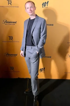 Yellowstone S5 Jefferson White Premiere Grey Suit