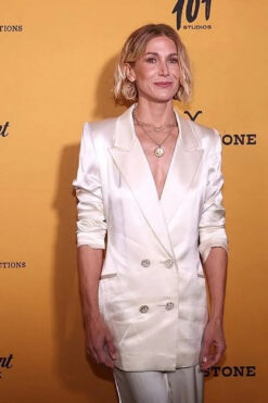 Yellowstone S5 Jennifer Landon Premiere White Coat