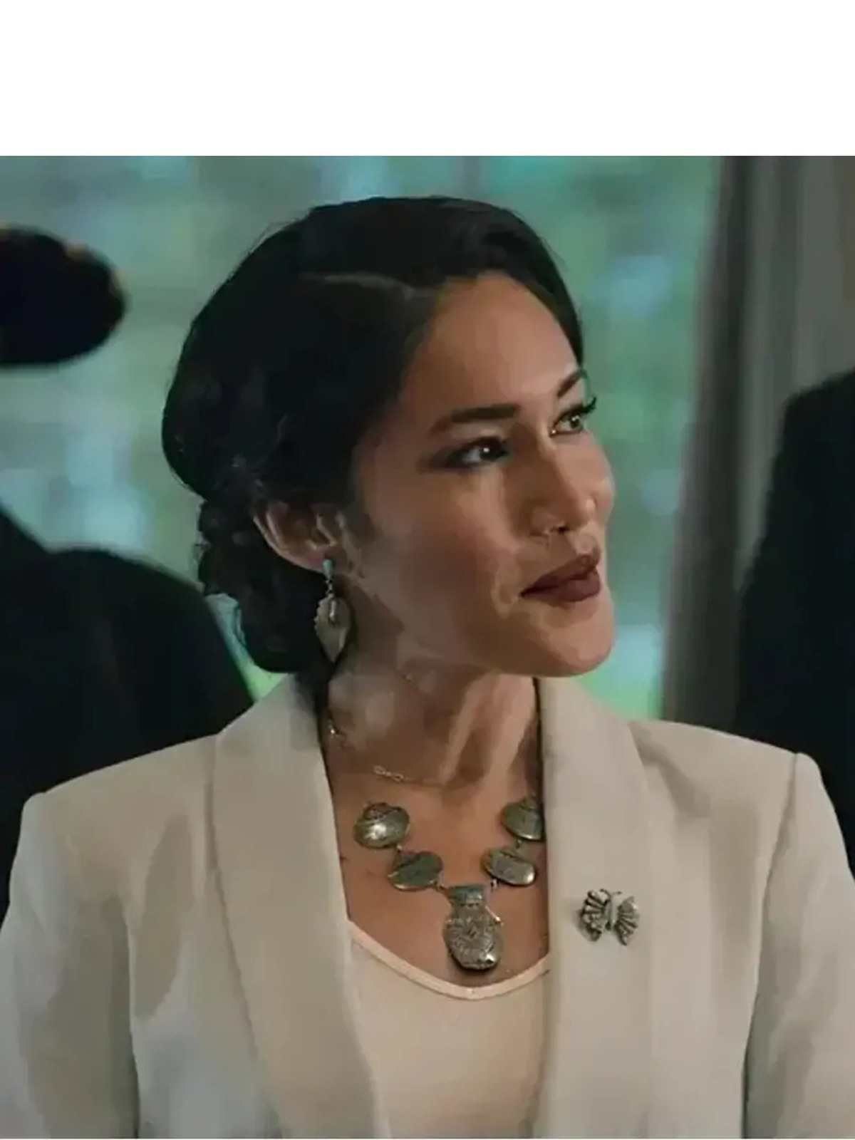 Yellowstone S5 Angela Blue Thunder White Blazer