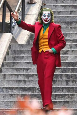 Joaquin Phoenix Joker Red Suit