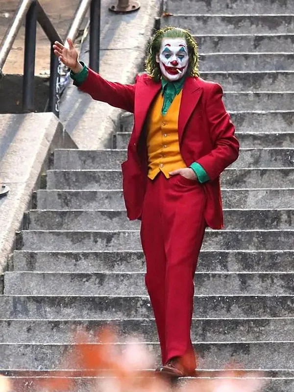 Joaquin Phoenix Joker Red Suit